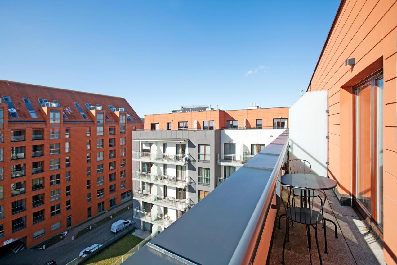 Marine Studio With Balcony And Parking By Tyzenhauz Danzica Esterno foto