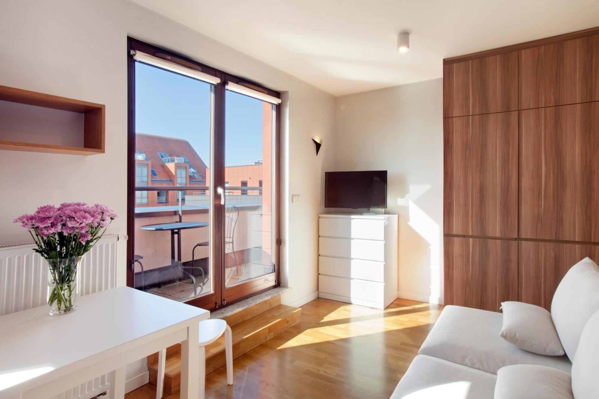 Marine Studio With Balcony And Parking By Tyzenhauz Danzica Esterno foto